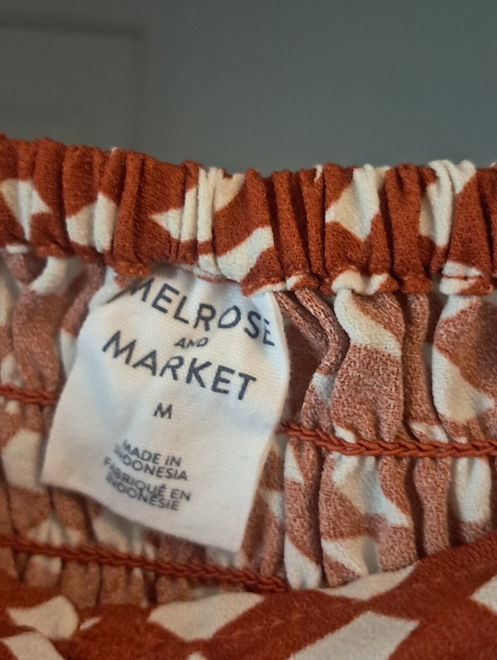 Melrose & Market Long Sleeve Cropped Top - Picture 4 of 5
